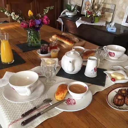 Chez Jumaine Bed & Breakfast *